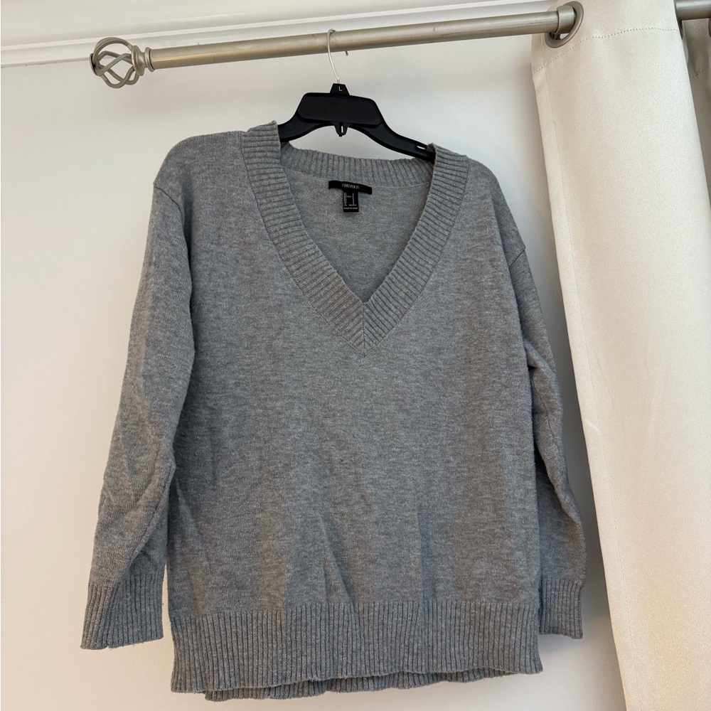 Forever 21 Heather Gray V-Neck Sweater